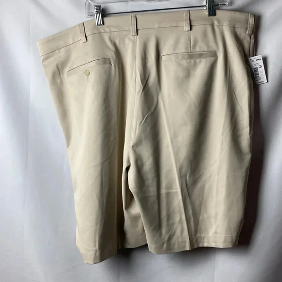 NWT ROUNDTREE & YORKE CORE COMFORT FLAT FRONT SHORTS MENS SIZE 44TALL TAN - Picture 7 of 10